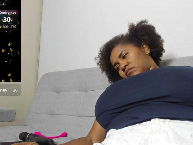 AliciaMilf's BongaCams show and profile