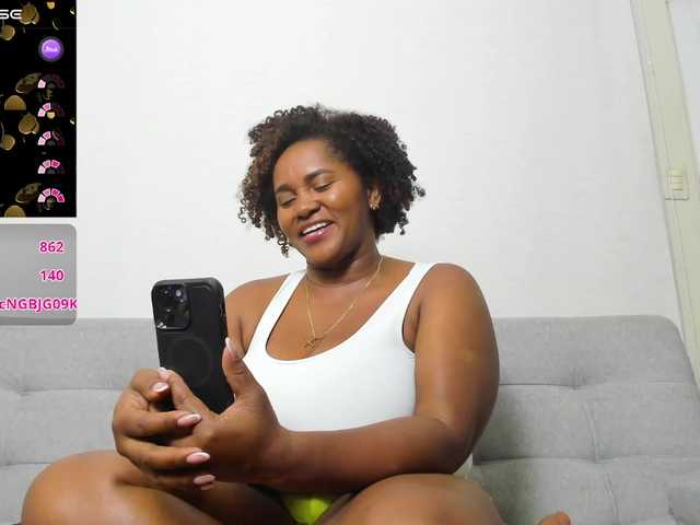 AliciaMilf's BongaCams show and profile