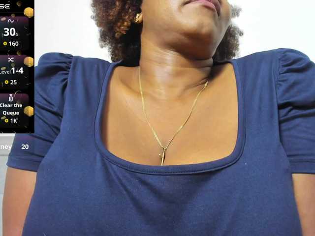 AliciaMilf's BongaCams show and profile