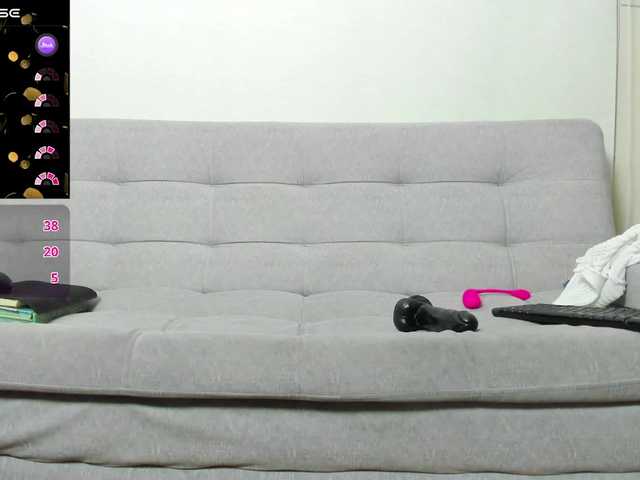 AliciaMilf's BongaCams show and profile