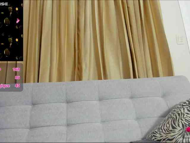 AliciaMilf webcam