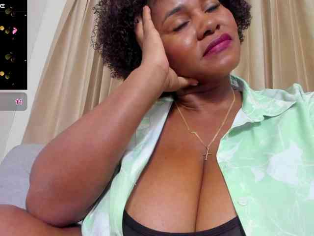 AliciaMilf webcam