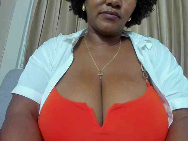 AliciaMilf webcam