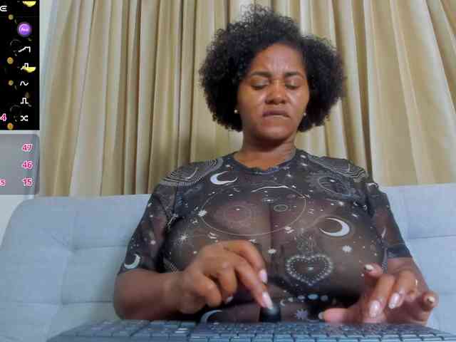AliciaMilf webcam