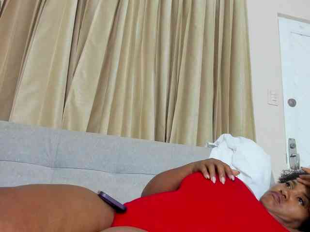 AliciaMilf webcam