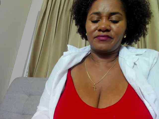 AliciaMilf webcam