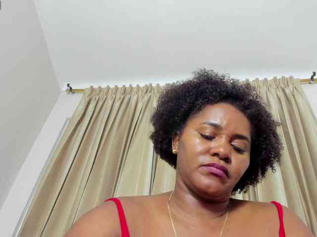 AliciaMilf webcam