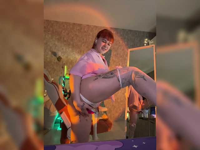 LolyMolly's BongaCams show and profile