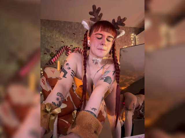 LolyMolly's BongaCams show and profile