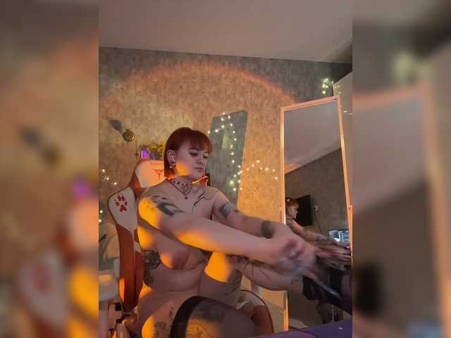 LolyMolly's BongaCams show and profile