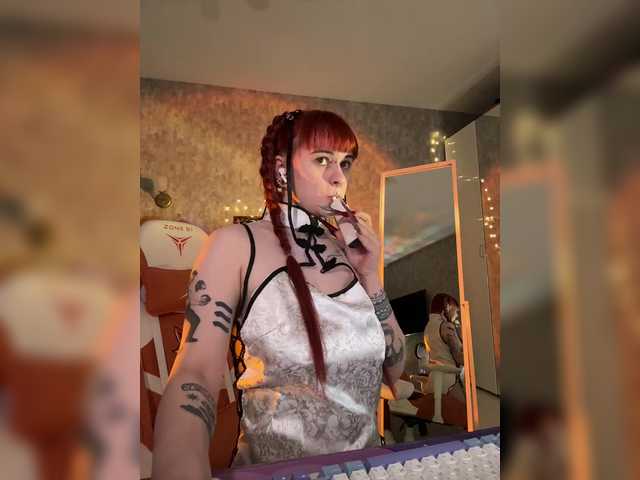 LolyMolly's BongaCams show and profile