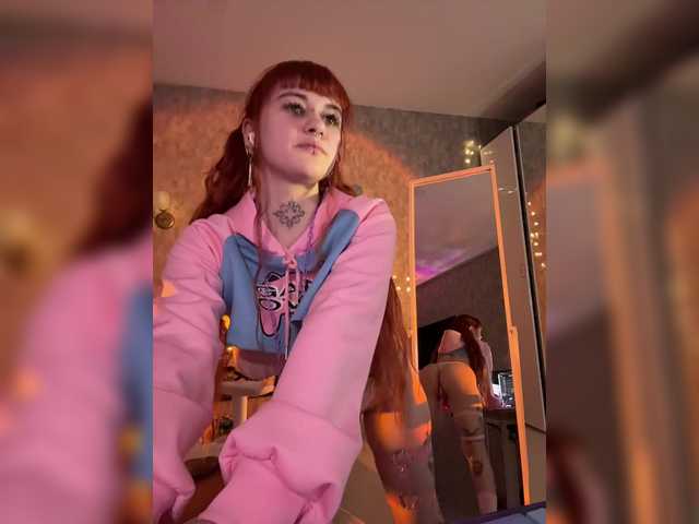 LolyMolly's BongaCams show and profile