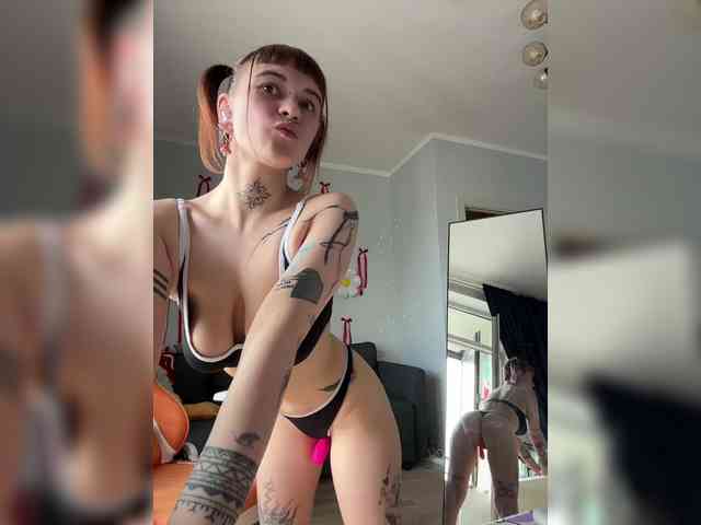 LolyMolly Live Webcam on BongaCams