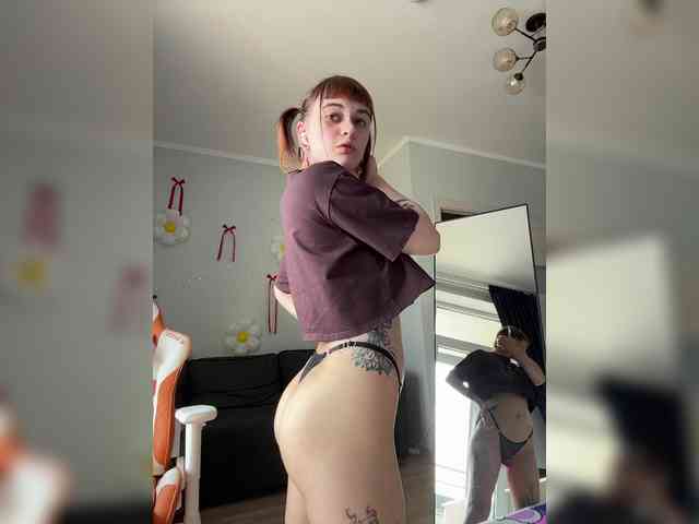 private live cam LolyMolly
