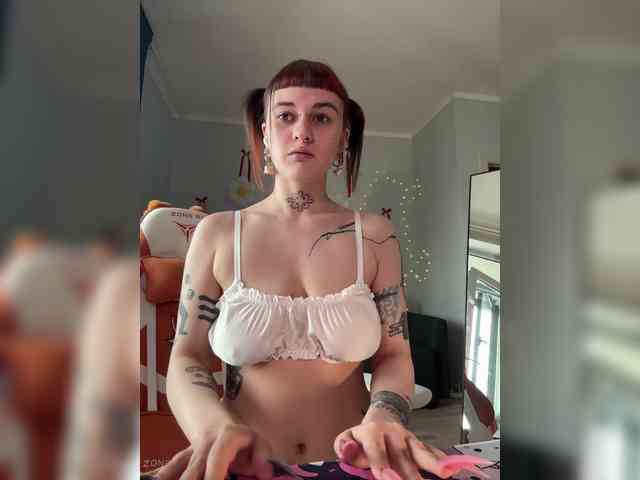 LolyMolly webcam