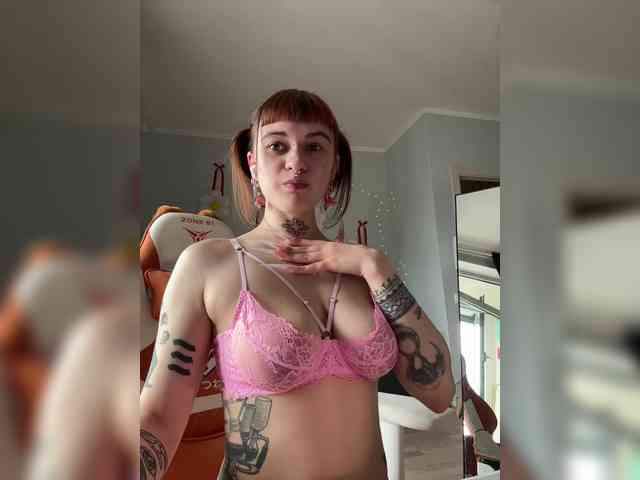 LolyMolly webcam