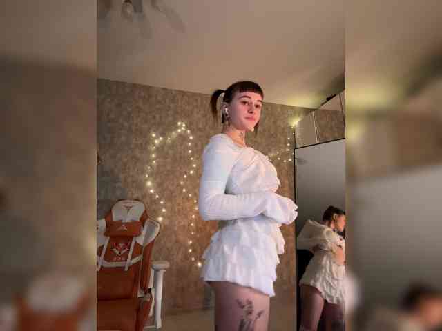 LolyMolly webcam