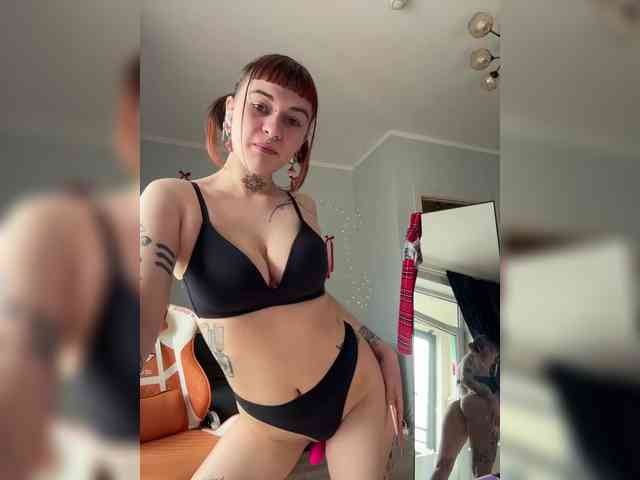 LolyMolly webcam