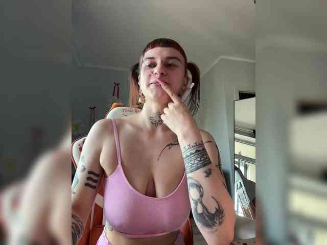 LolyMolly webcam