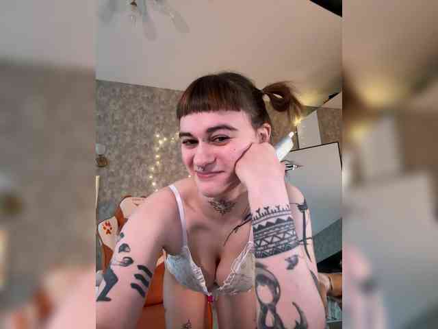 LolyMolly webcam
