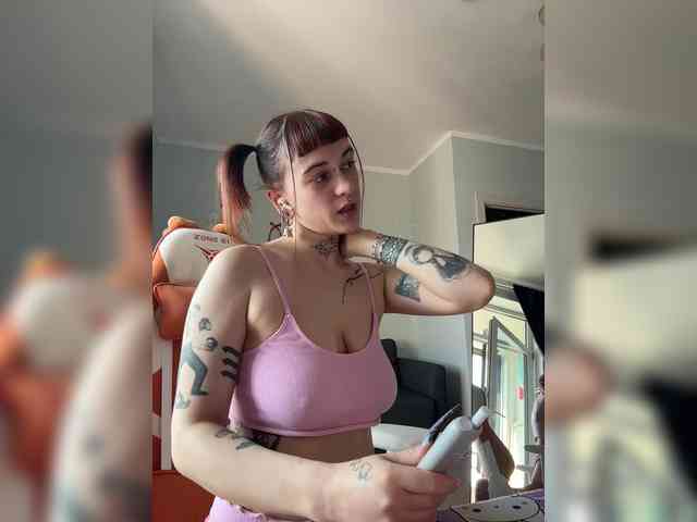 LolyMolly webcam