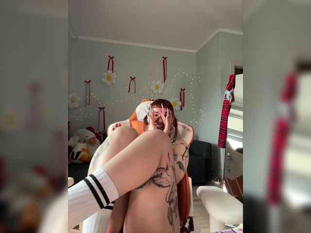 LolyMolly webcam