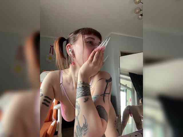 LolyMolly webcam