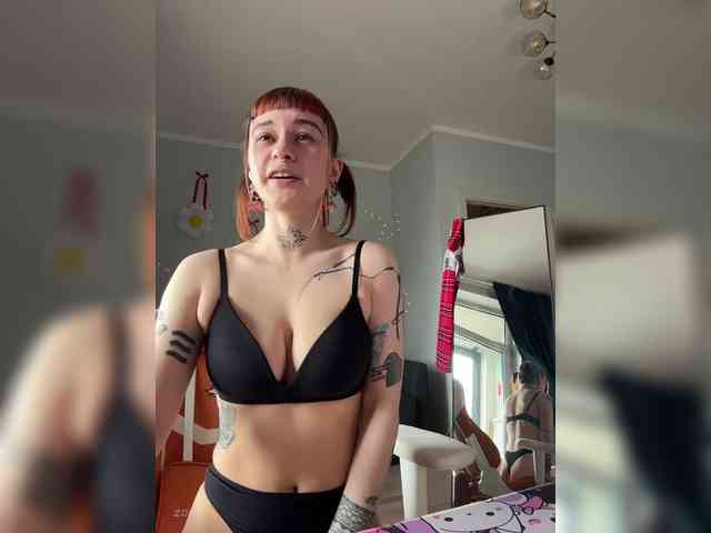 LolyMolly webcam
