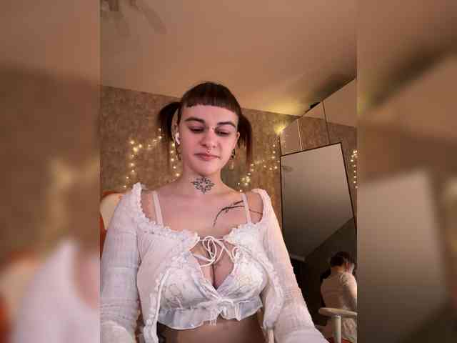 LolyMolly webcam