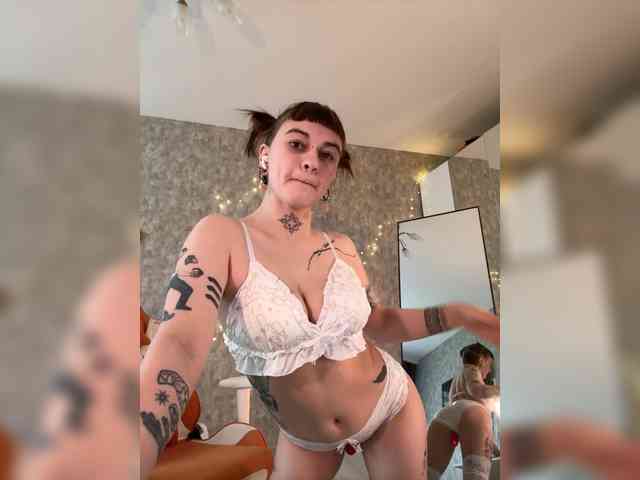 LolyMolly webcam