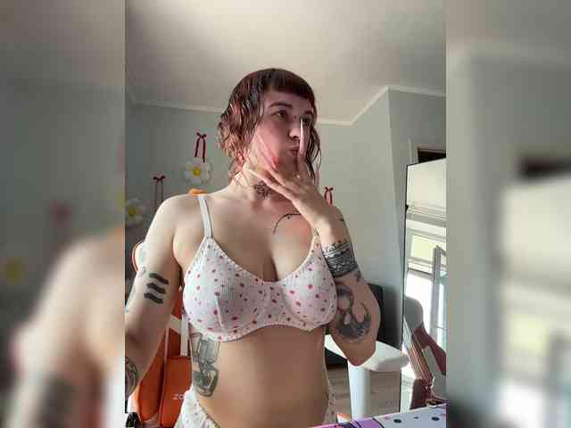 LolyMolly webcam