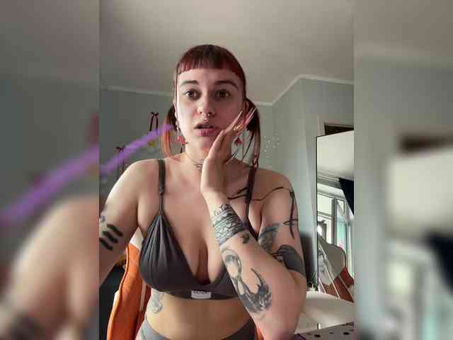 LolyMolly webcam