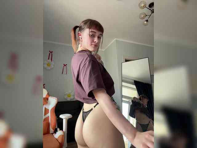 LolyMolly webcam