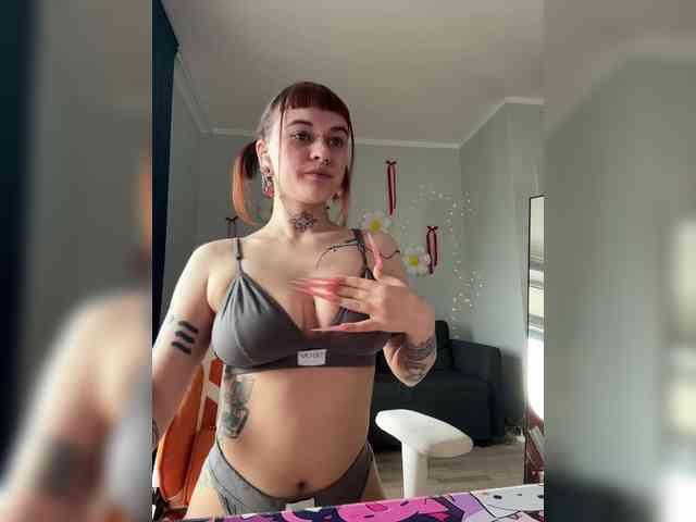 LolyMolly webcam