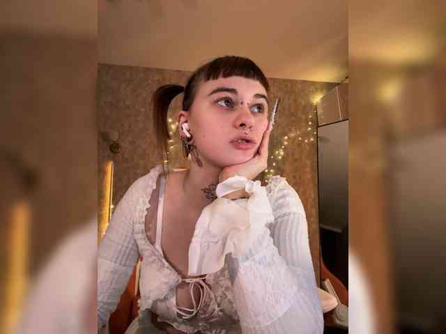 LolyMolly webcam