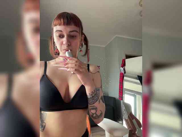 LolyMolly webcam