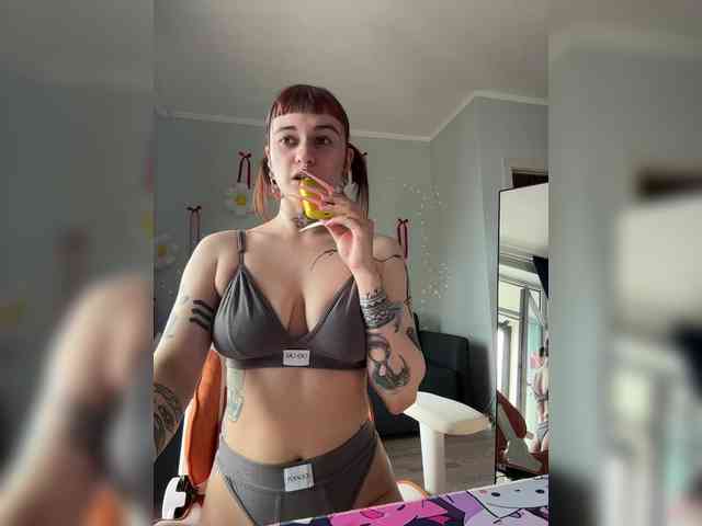 LolyMolly webcam