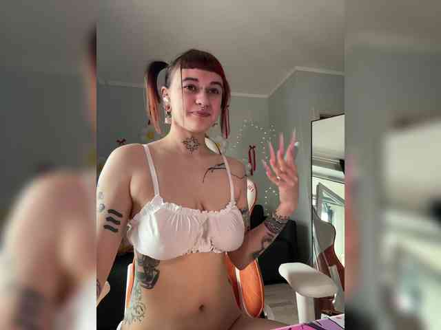 LolyMolly webcam