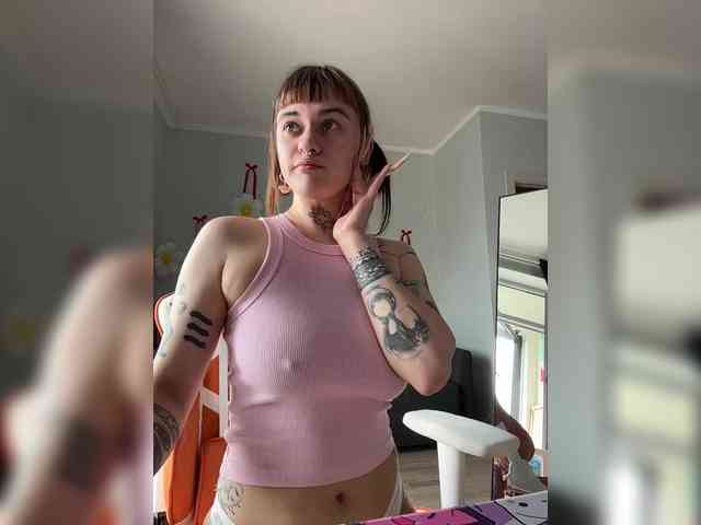 LolyMolly webcam