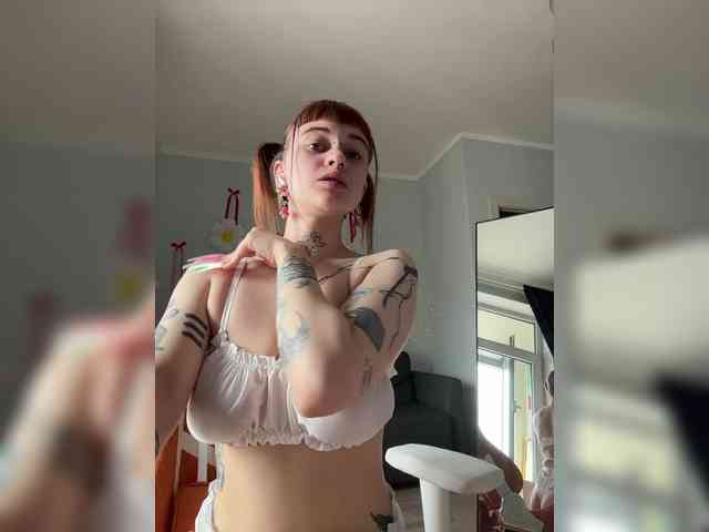 LolyMolly webcam