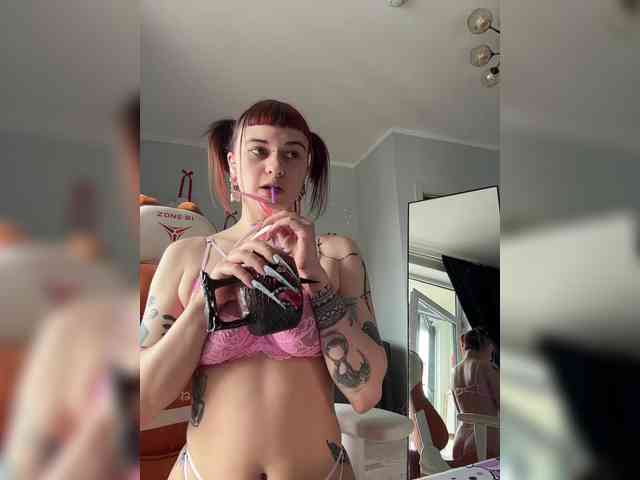 LolyMolly webcam