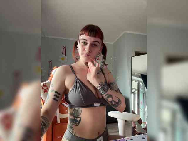 LolyMolly webcam