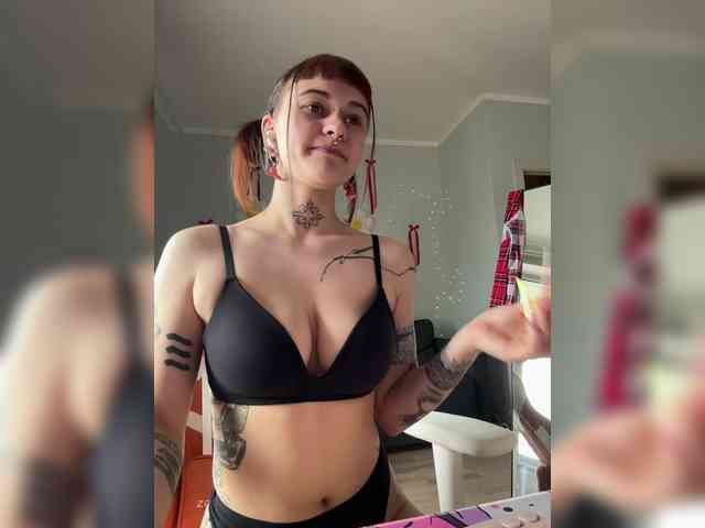 LolyMolly webcam