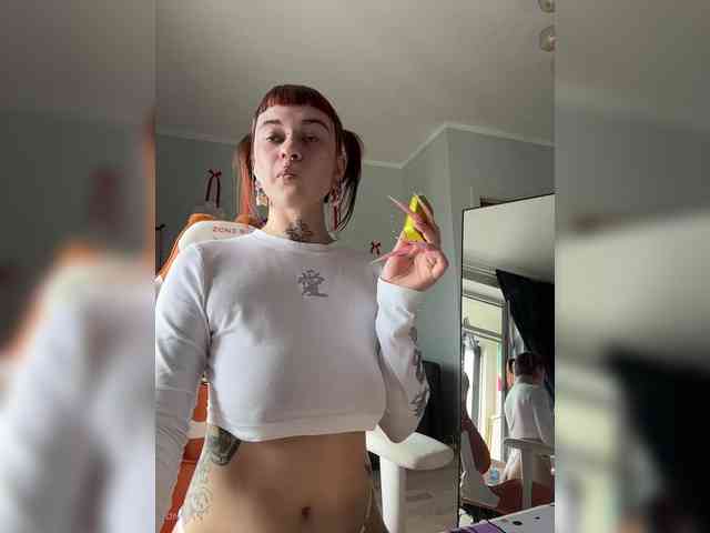 LolyMolly webcam