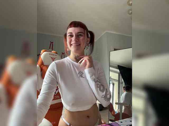 LolyMolly webcam