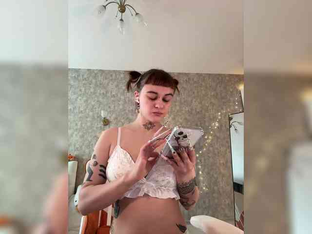 LolyMolly webcam