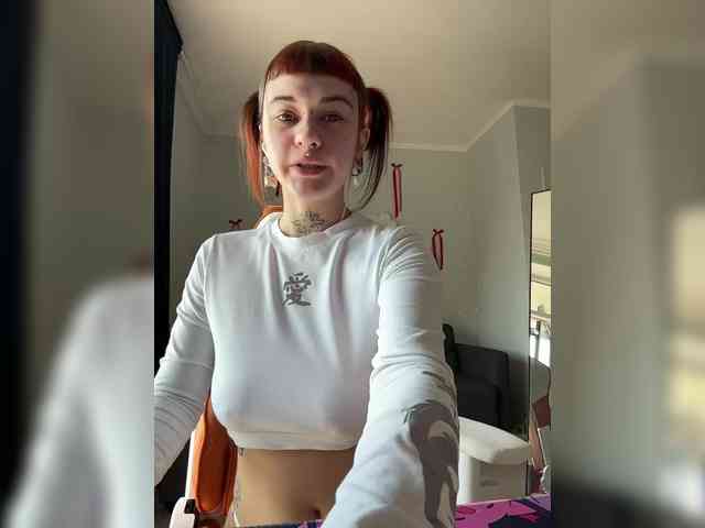 LolyMolly webcam