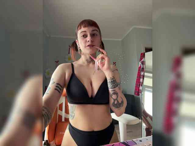 LolyMolly webcam