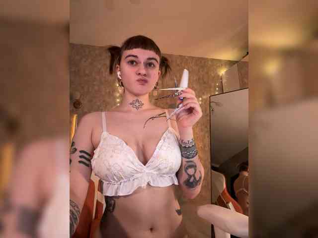 LolyMolly webcam