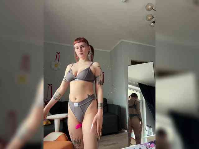 LolyMolly webcam